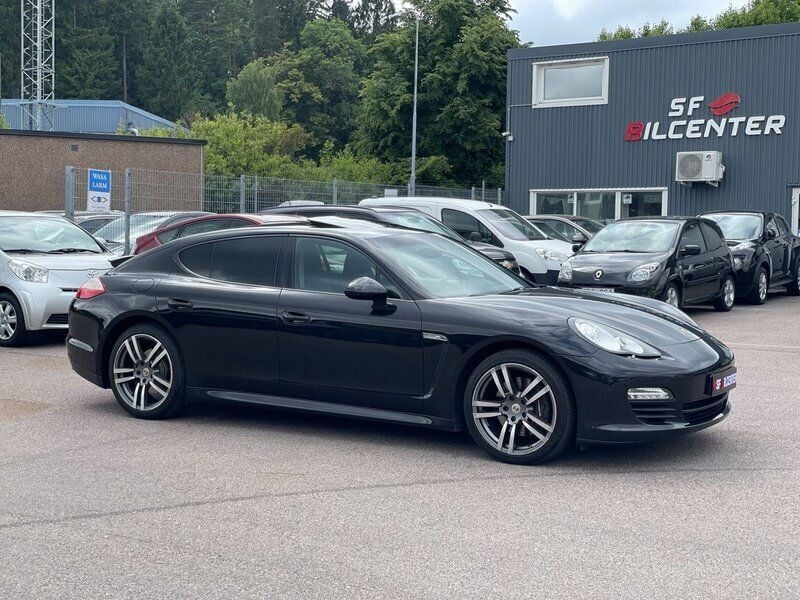 Svart Begagnad 2013 Porsche Panamera Sedan | 339 900 kr - Bild 1/4