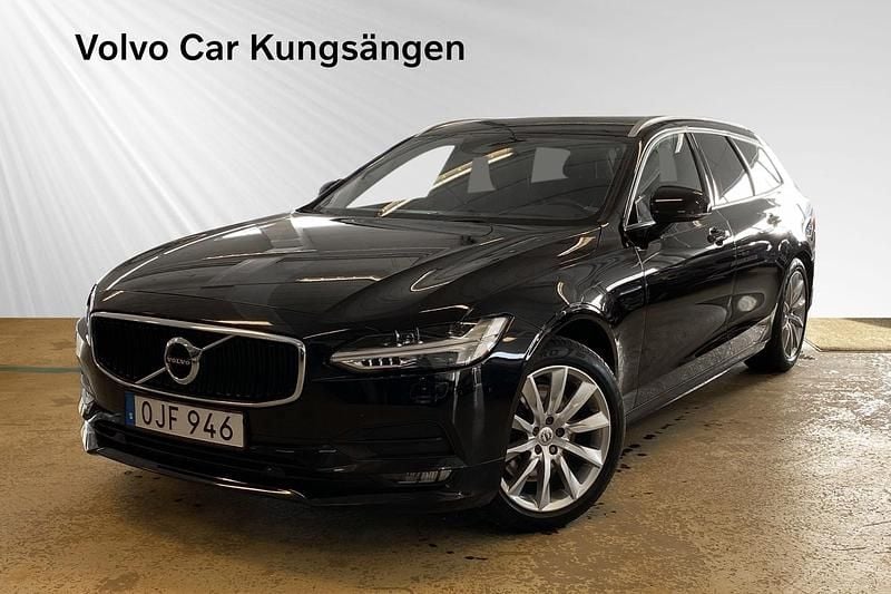 Begagnad Volvo V90 Momentum 192 HK (141 kW) 2018 Svart Kombi