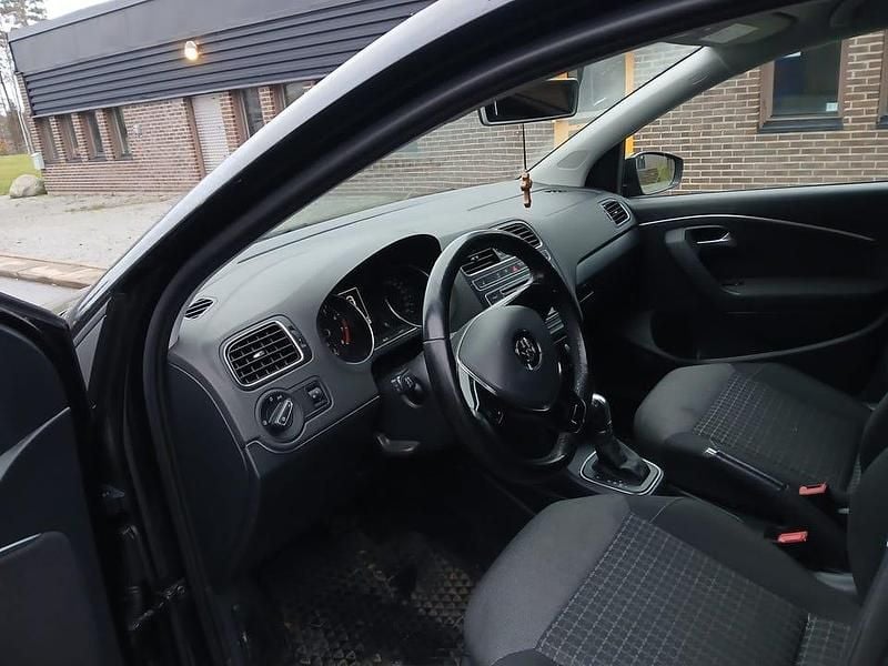 Begagnad 2017 VW Polo Halvkombi | 99 000 kr (Marknadspris) - Bild 1/4