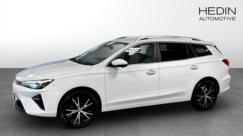 Vit (white) Begagnad 2022 MG MG5 EV Luxury Kombi | 234 900 kr (Lite dyr) - Bild 1/4