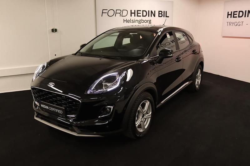 Svart Begagnad 2022 Ford Puma Titanium SUV | 199 000 kr (Marknadspris) - Bild 1/4