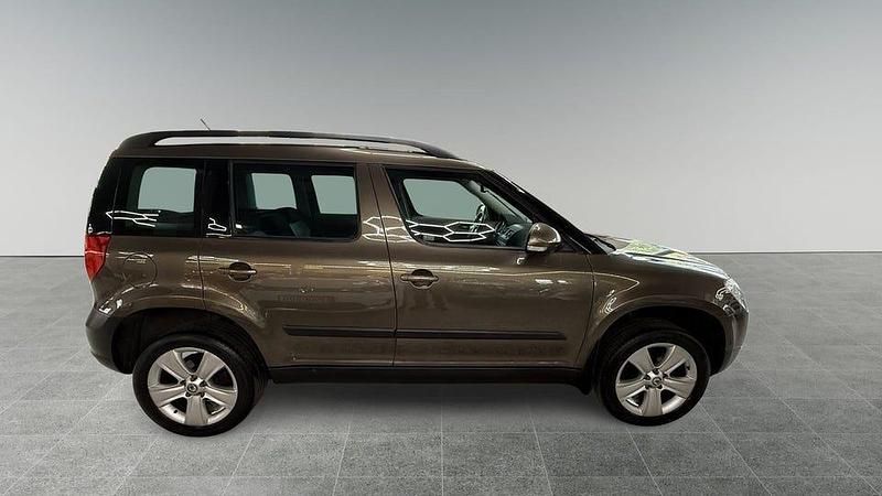 Begagnad Skoda Yeti Experience 110 HK (80 kW) 2012 Brun SUV