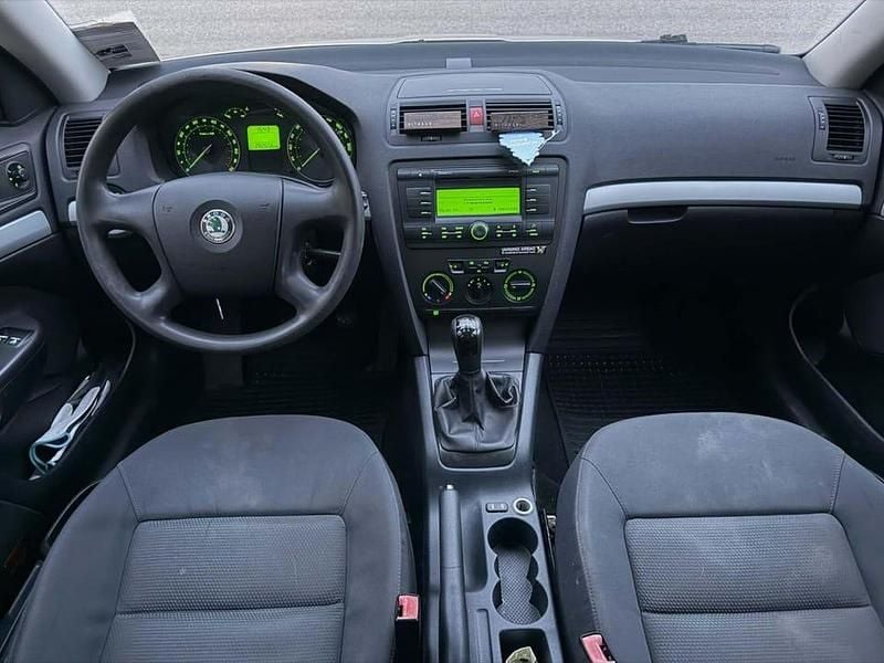 Begagnad Skoda Octavia 102 HK (75 kW) 2006