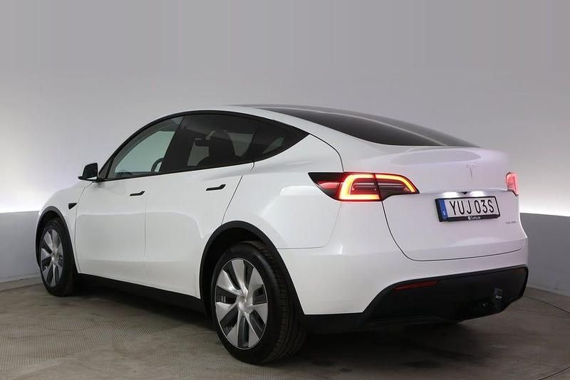 Begagnad Tesla Model Y Long Range AWD 378 kW (514 HK) 2024 Vit SUV