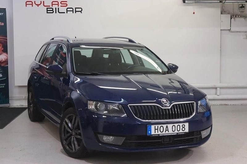 Blå Begagnad 2015 Skoda Octavia Elegance Kombi | 69 900 kr (Bra pris) - Bild 1/4