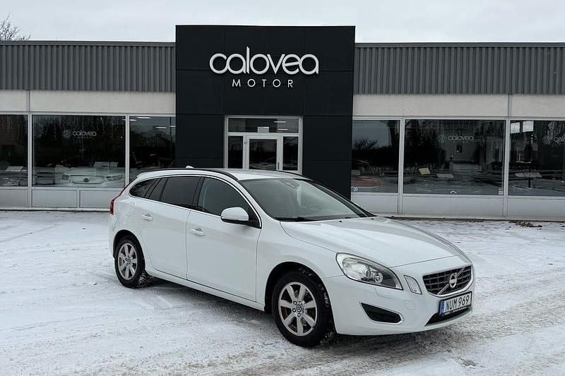 Begagnad Volvo V60 151 HK (111 kW) 2013 Vit Kombi