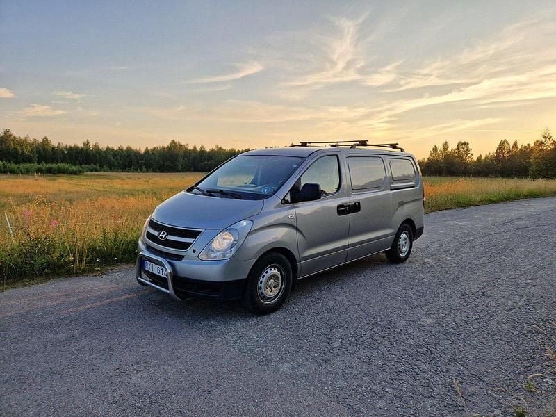 Begagnad 2011 Hyundai H-1 Minibuss | 45 000 kr (Marknadspris) - Bild 1/4