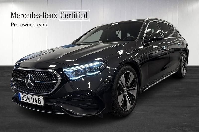 Grå Begagnad 2025 Mercedes E300 | 689 000 kr (Marknadspris) - Bild 1/4