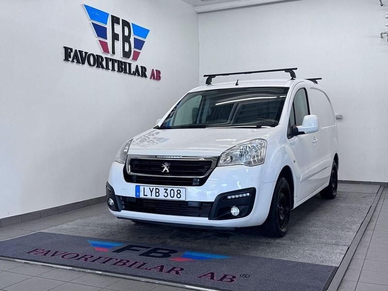 Vit Begagnad 2016 Peugeot Partner Minibuss | 75 000 kr (Marknadspris) - Bild 1/4
