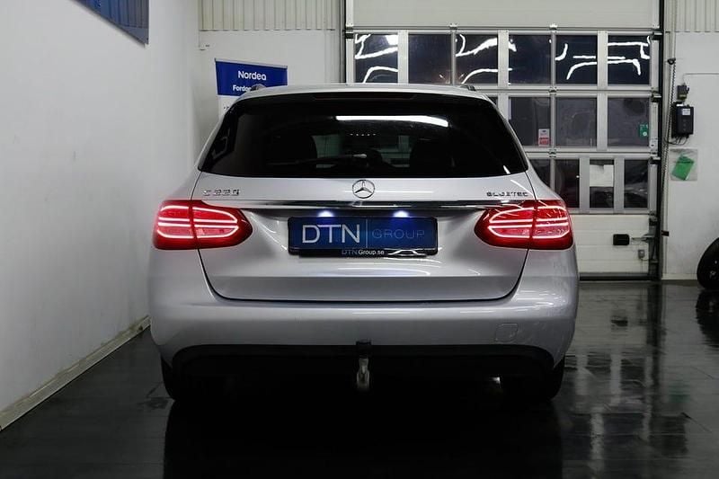 Begagnad Mercedes C220 170 HK (125 kW) 2015 Silver Kombi