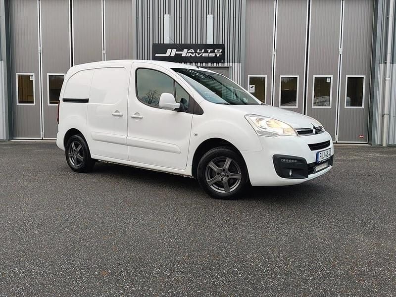 Vit Begagnad 2018 Citroën Berlingo Minibuss | 79 900 kr (Marknadspris) - Bild 1/4