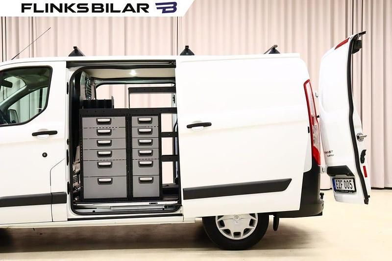 Vit Begagnad 2017 Ford Transit Custom Van | 168 750 kr (Marknadspris) - Bild 1/4
