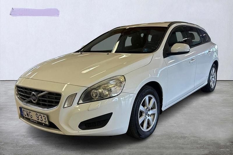 Vit Begagnad 2012 Volvo V60 Kombi | 89 000 kr (Marknadspris) - Bild 1/4