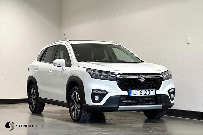 Vit Begagnad 2022 Suzuki SX4 S-Cross SUV | 259 900 kr (Marknadspris) - Bild 1/4