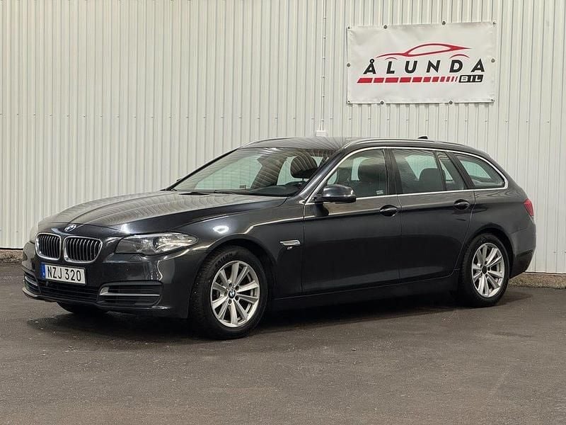 Grå Begagnad 2013 BMW 520 M Sport Kombi | 109 900 kr (Marknadspris) - Bild 1/4