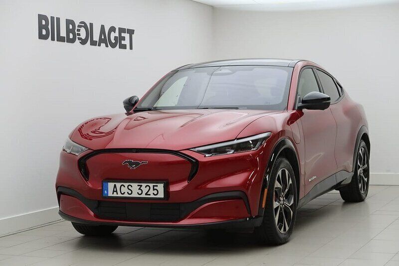 Röd Begagnad 2021 Ford Mustang Mach-E Standard Range SUV | 359 500 kr (Bra pris) - Bild 1/4