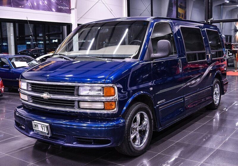 Blå Begagnad 1999 Chevrolet Express Van | 199 900 kr - Bild 1/4