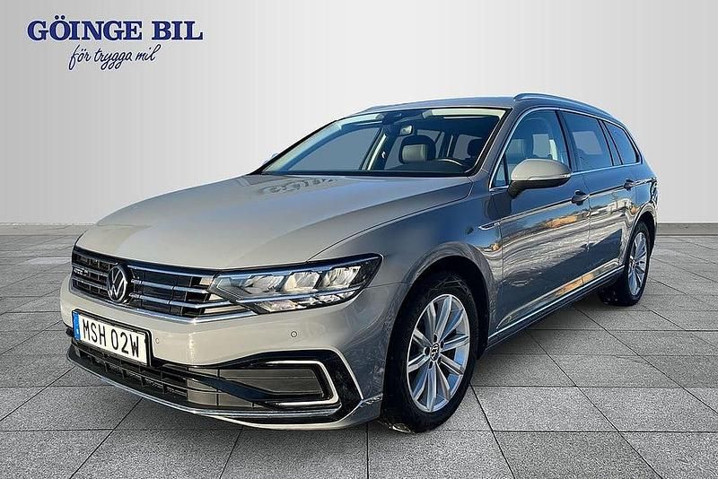 Begagnad 2022 VW Passat GTE Kombi | 299 000 kr (Marknadspris) - Bild 1/2