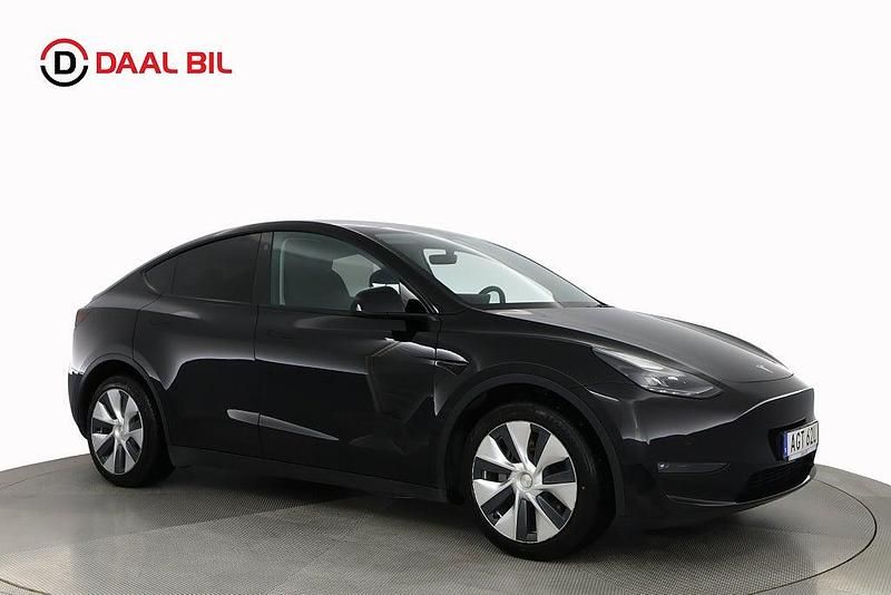 Begagnad Tesla Model Y Long Range AWD 378 kW (514 HK) 2021 Svart SUV