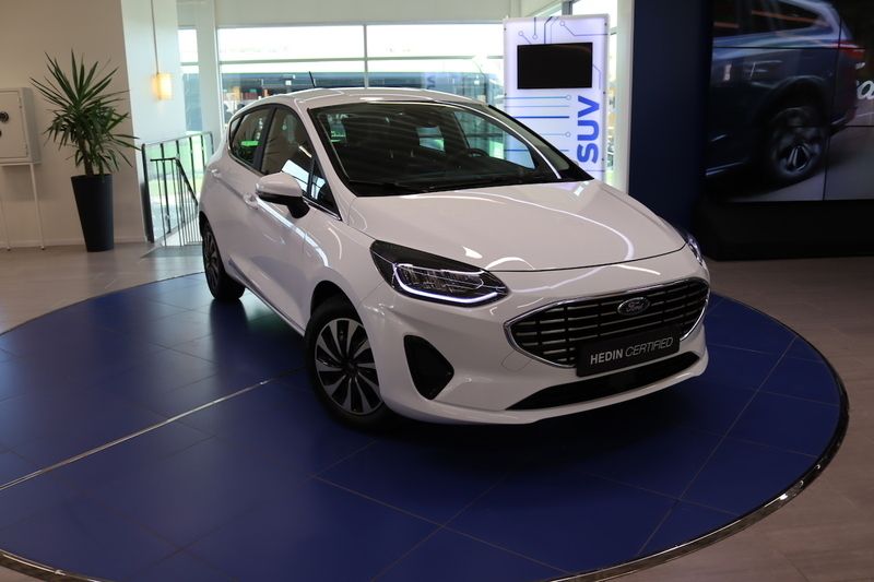 Vit Begagnad 2022 Ford Fiesta Halvkombi | 199 900 kr (Dyr) - Bild 1/4