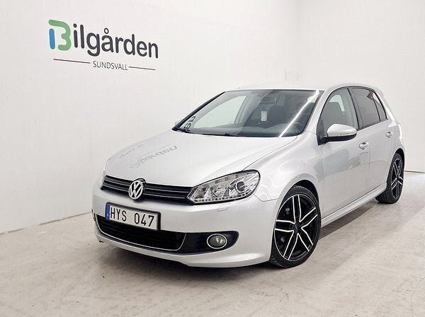 Silver Begagnad 2012 VW Golf VII Halvkombi | 84 900 kr (Lite dyr) - Bild 1/4