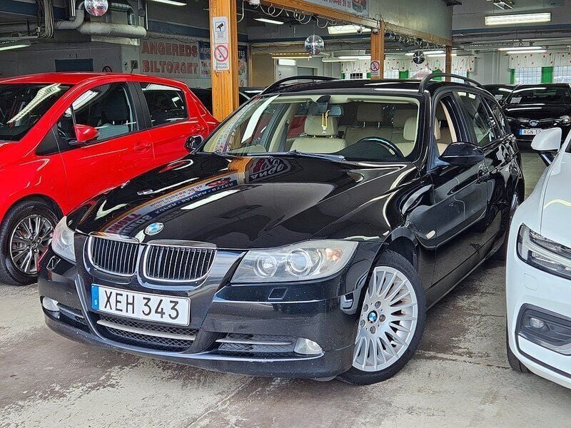 Begagnad BMW 320 150 HK (110 kW) 2005 Svart Kombi