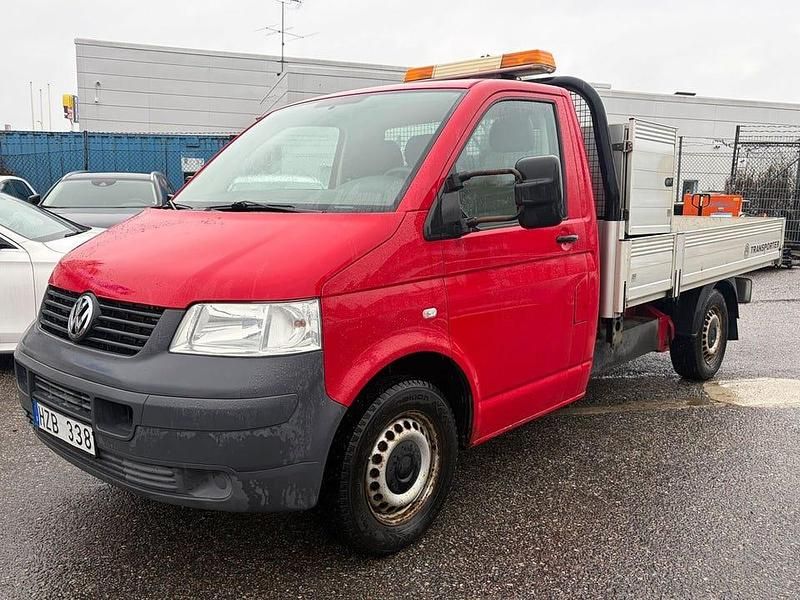 Röd Begagnad 2009 VW T5 Van | 159 875 kr - Bild 1/4