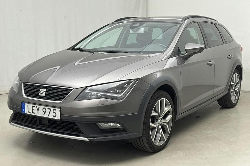 Grå Begagnad 2016 Seat Leon X-Perience 4Drive Kombi | 98 000 kr (Bra pris) - Bild 1/4