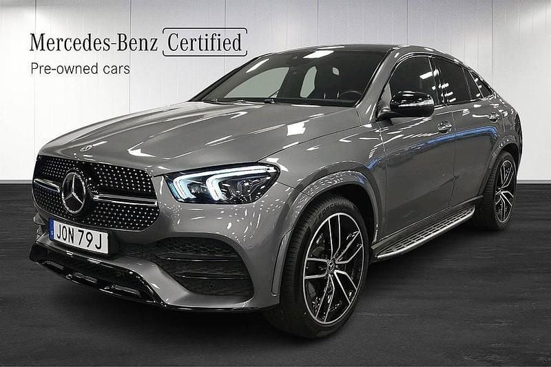 Grå Begagnad 2022 Mercedes GLE350 AMG Sportkupé | 799 000 kr (Dyr) - Bild 1/4
