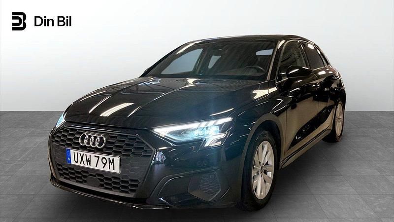 Svart Begagnad 2022 Audi A3 Sportback Proline Halvkombi | 229 000 kr (Marknadspris) - Bild 1/4