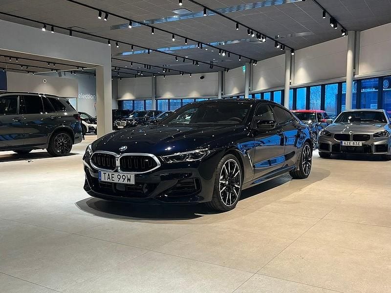 Begagnad BMW M850 530 HK (389 kW) 2024 Svart Sportkupé