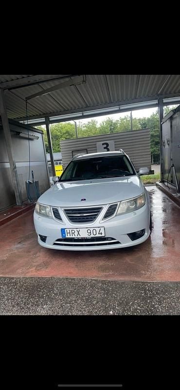 Begagnad 2009 Saab 9-3 Kombi | 32 000 kr (Marknadspris) - Bild 1/4