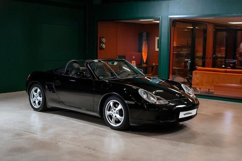 Svart Begagnad 2002 Porsche Boxster Cab | 229 900 kr - Bild 1/4
