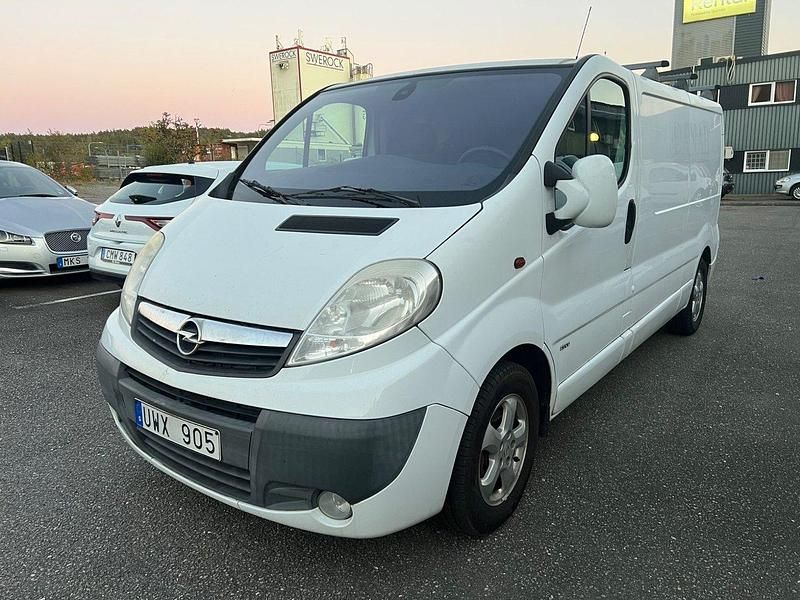 Vit Begagnad 2011 Opel Vivaro Van | 59 999 kr (Marknadspris) - Bild 1/4