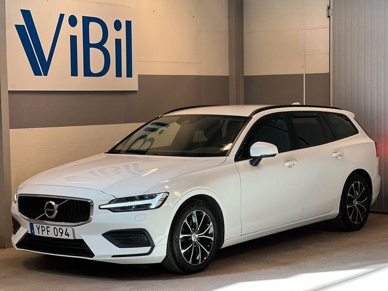 Vit Begagnad 2018 Volvo V60 Momentum Kombi | 199 900 kr (Marknadspris) - Bild 1/4