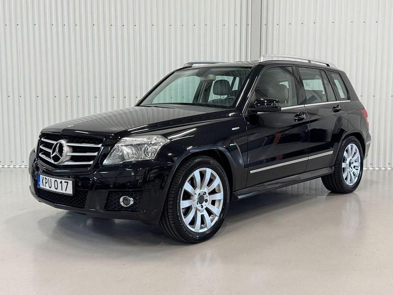 Svart Begagnad 2010 Mercedes GLK220 SUV | 114 900 kr (Marknadspris) - Bild 1/4