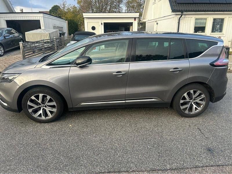 Grå Begagnad 2015 Renault Espace Minibuss | 149 000 kr (Marknadspris) - Bild 1/4