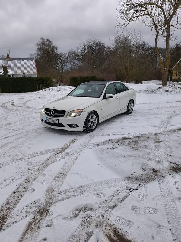 Begagnad Mercedes C220 170 HK (125 kW) 2009