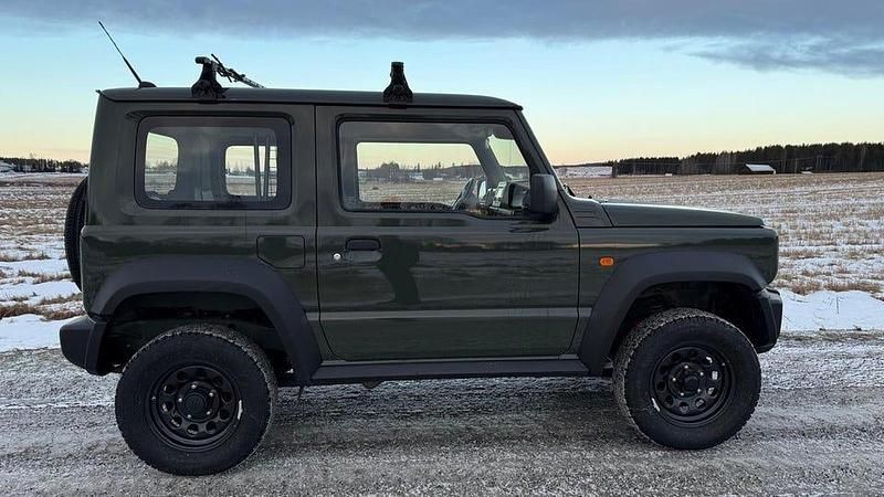 Begagnad Suzuki Jimny 102 HK (75 kW) 2021 Grön SUV