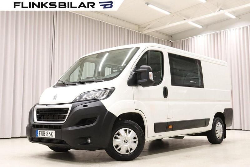 Vit Begagnad 2019 Peugeot Boxer Van | 199 700 kr (Bra pris) - Bild 1/4