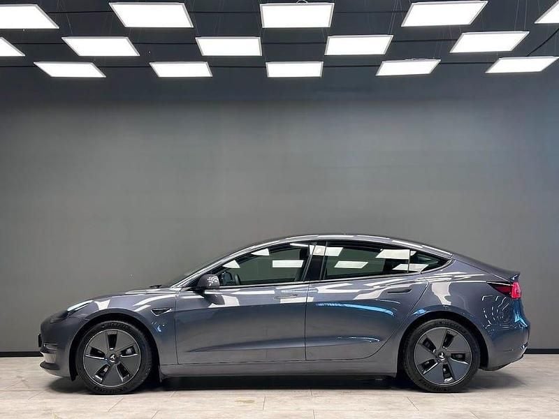 Begagnad Tesla Model 3 Long Range AWD 366 kW (498 HK) 2021 Grå Sedan