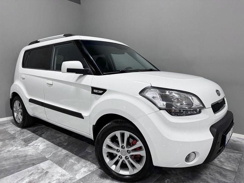 Vit Begagnad 2009 Kia Soul SUV | 64 900 kr (Marknadspris) - Bild 1/4