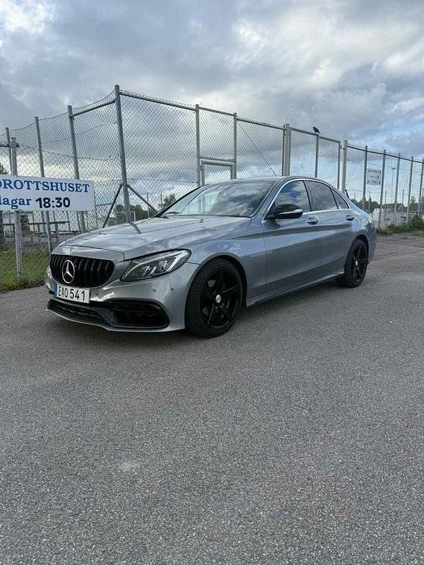 Silver Begagnad 2015 Mercedes C220 AMG Sedan | 149 900 kr (Bra pris) - Bild 1/4