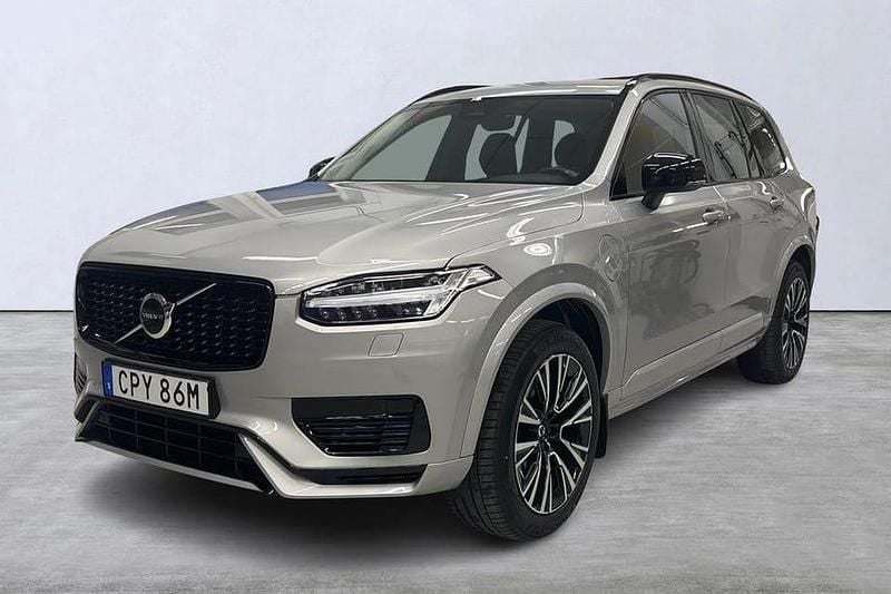 Silver Begagnad 2025 Volvo XC90 Plus SUV | 699 900 kr - Bild 1/4