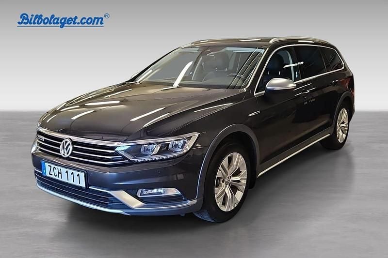 Grå Begagnad 2018 VW Passat Alltrack Kombi | 245 000 kr (Marknadspris) - Bild 1/4