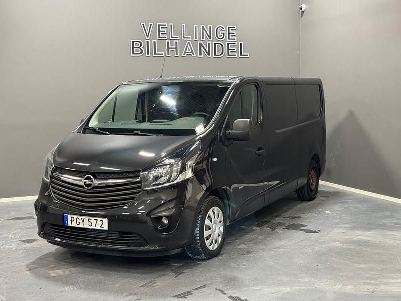 Svart Begagnad 2017 Opel Vivaro Minibuss | 124 900 kr (Bra pris) - Bild 1/4