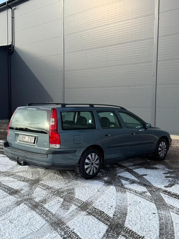 Begagnad Volvo V70 140 HK (102 kW) 2004 Kombi