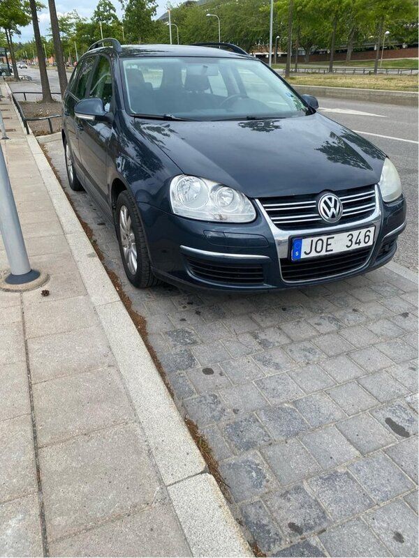Blå Begagnad 2009 VW Golf Kombi | 35 000 kr (Bra pris) - Bild 1/4