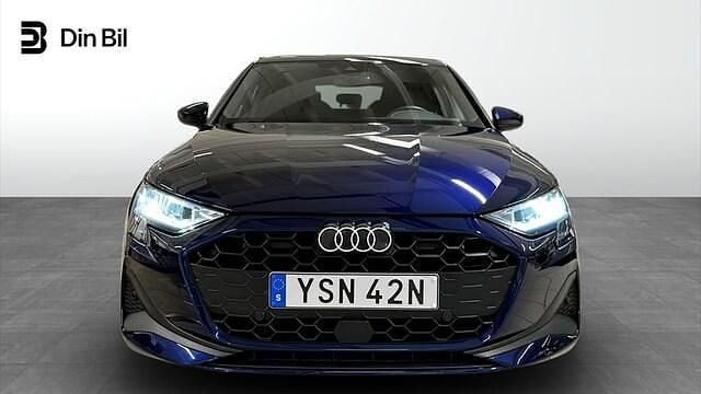 Begagnad Audi A3 Proline 150 HK (110 kW) 2024 Navarrablå metallic Sedan