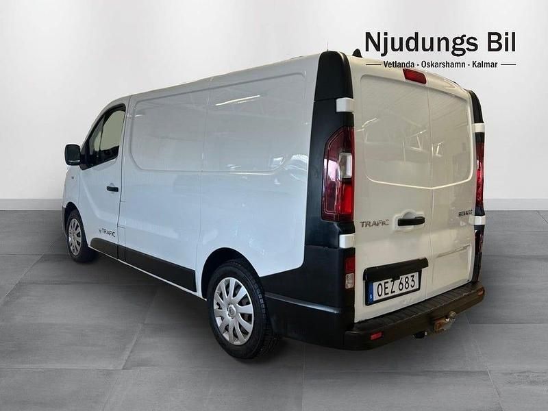 Begagnad Renault Trafic 95 HK (69 kW) 2017 Vit Minibuss
